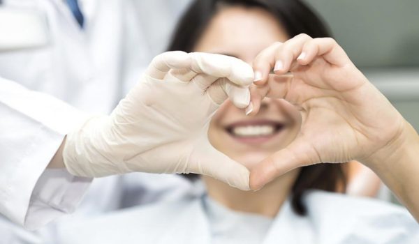 Periodoncista-cuál-es-su-función-1170x659
