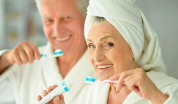 problemas-dentales-tercera-edad-1-770x434-1