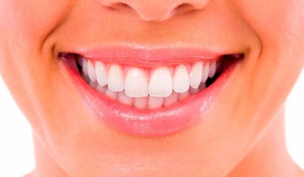 slide_1_bladegrup_estetica_dental-770x434-1